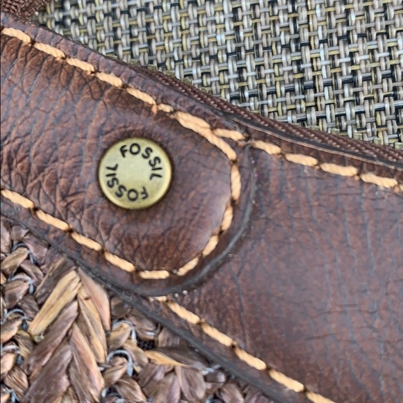 Fossil Straw Shoulder Bag - Picture 5 of 8